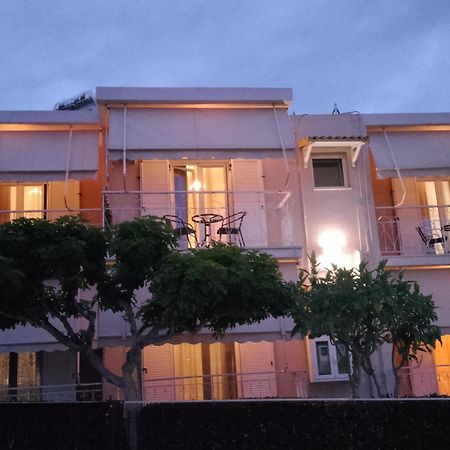 Vicky'S Guesthouse カボス エクステリア 写真