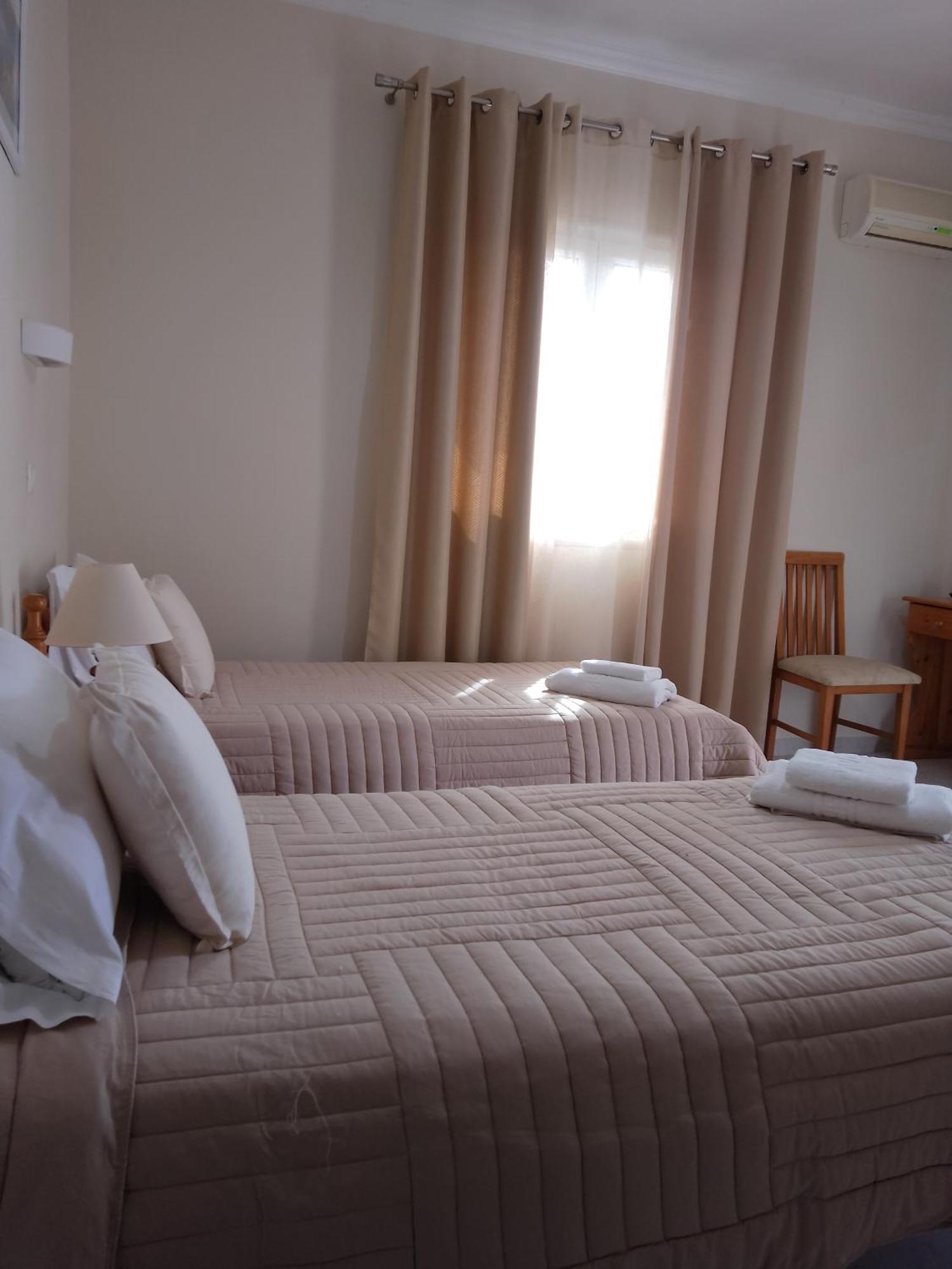 Vicky'S Guesthouse カボス エクステリア 写真